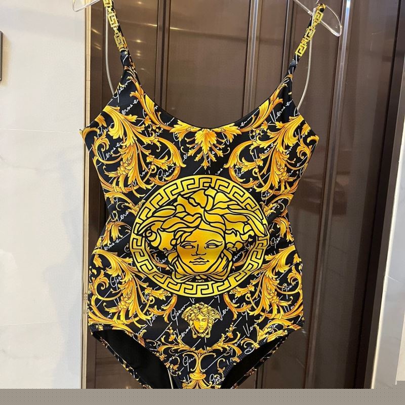 VERSACE